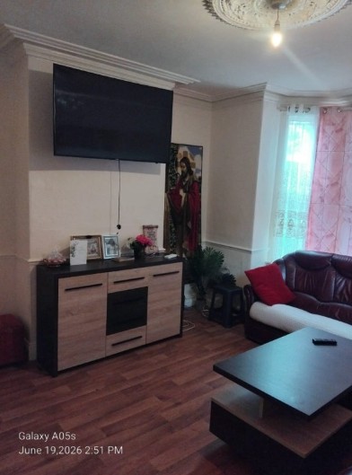 4 Bed Terraced House, Cliff Mount, LS6
