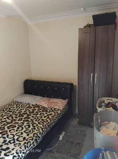4 Bed Terraced House, Cliff Mount, LS6 photo 2