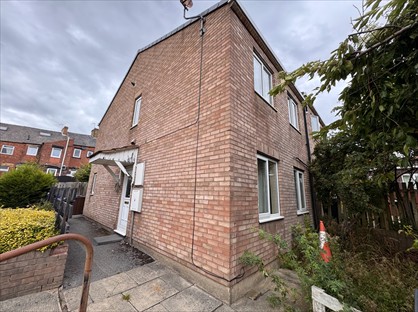 3 Bed Semi-Detached House, Malham Court, S70