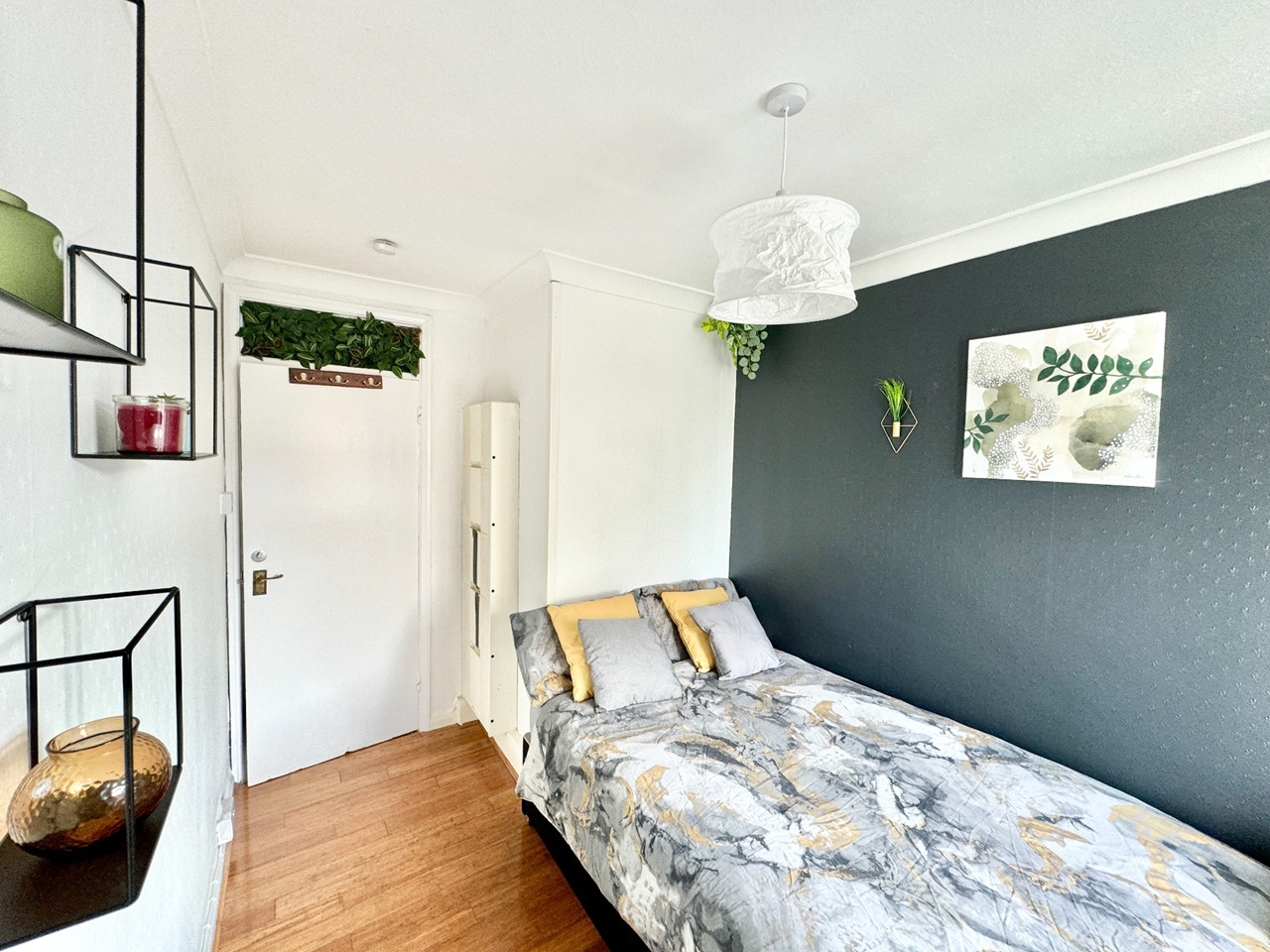 Room in a Shared Flat, St. Charles Square, W10