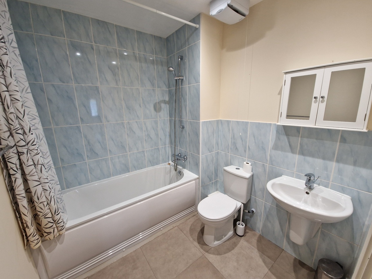 1 Bed Flat, Chesterton, CB4 photo 5