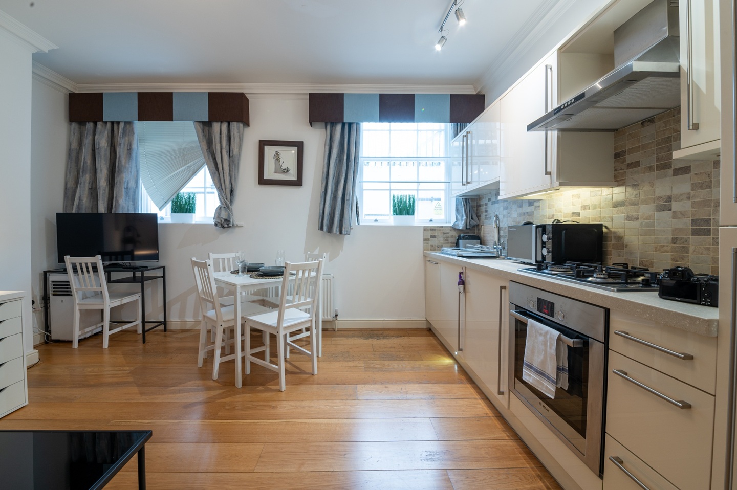 1 Bed Flat, Guilford St, WC1N photo 4