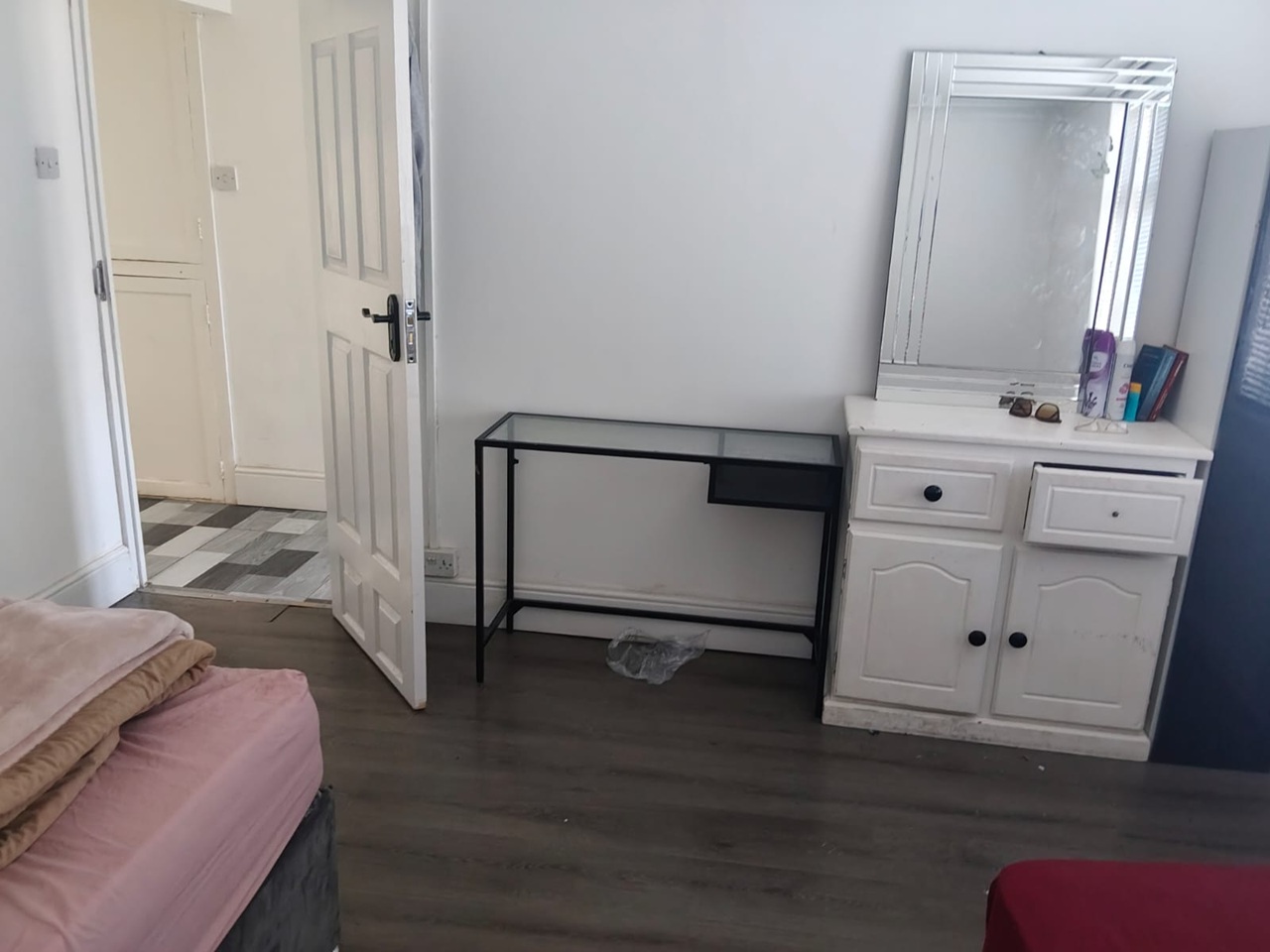 2 Bed Flat, Valley Drive, LE3 photo 5