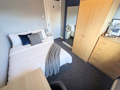 Room in a Shared House, Pershore Road, B29