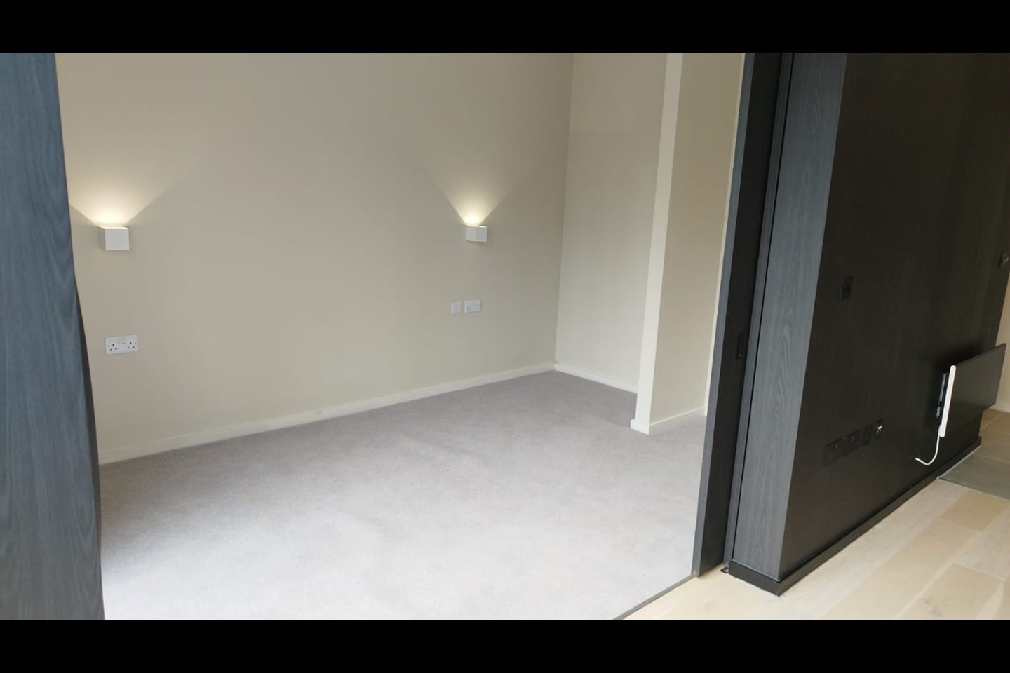 2 Bed Flat, Chester Road, M15 photo 3