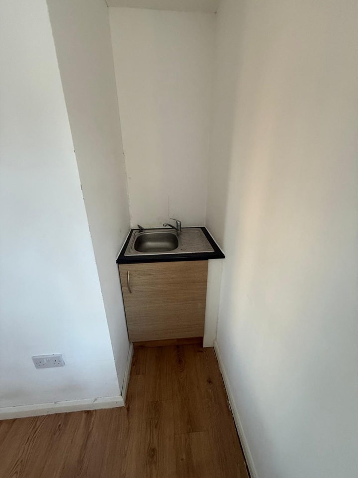 Room in a Shared House, Berry Cottages, E14 photo 2