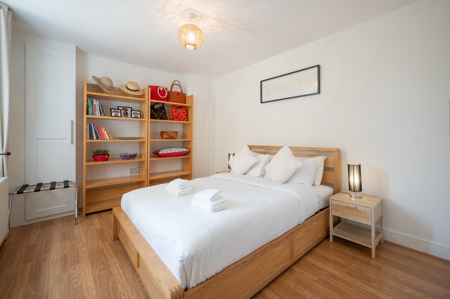 2 Bed Flat, Englands Lane, NW3 photo 3