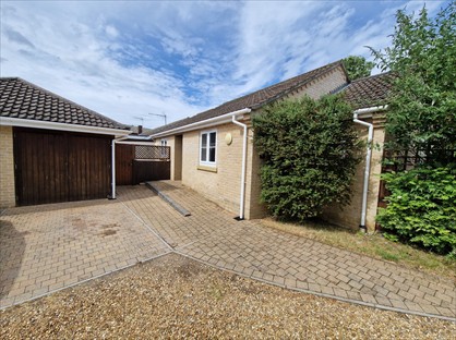 2 Bed Bungalow, Mustills Lane, CB24