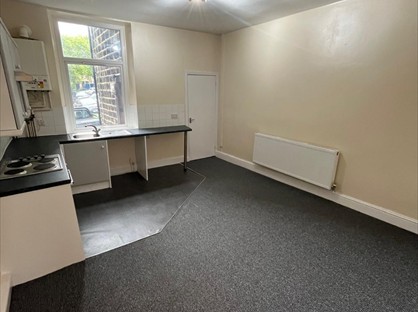 1 Bed Flat, Walton St, BB8