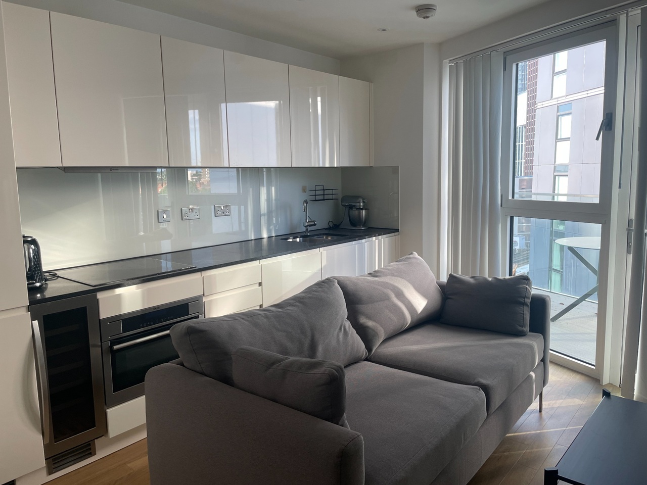 Studio Flat, Brent House, SW8
