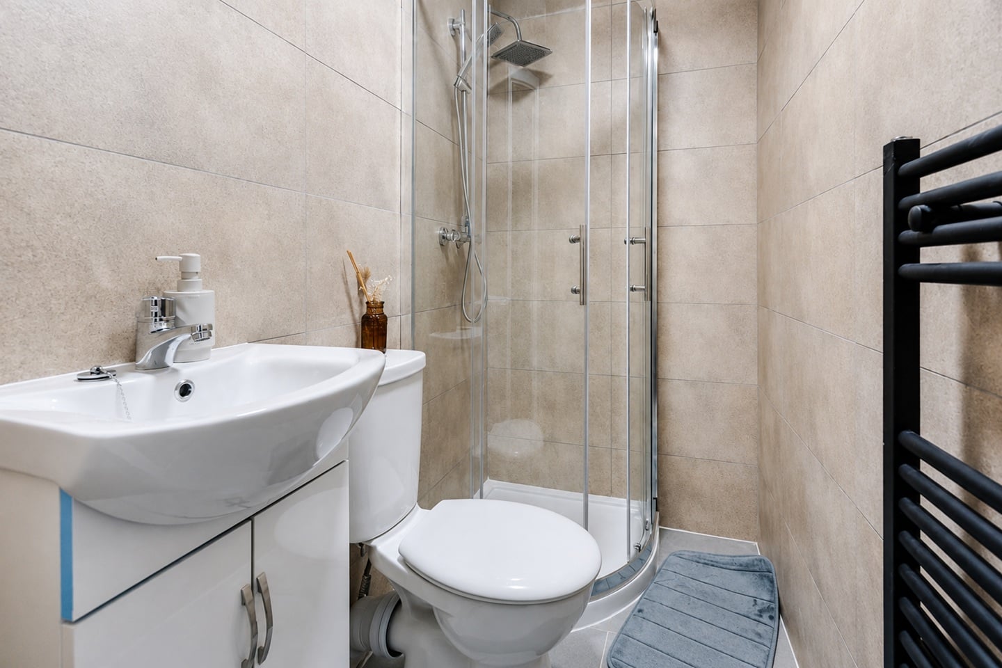 5 Bed Flat, Manningham Road, L4 photo 3