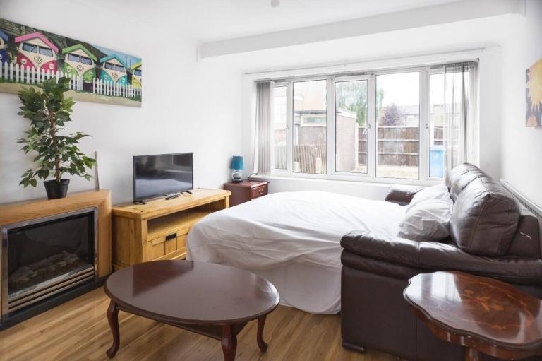 1 Bed Detached House, Tessa Apartments, SE22