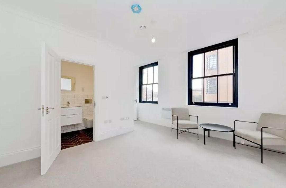 2 Bed Flat, Great Hampton Street, B18 photo 5
