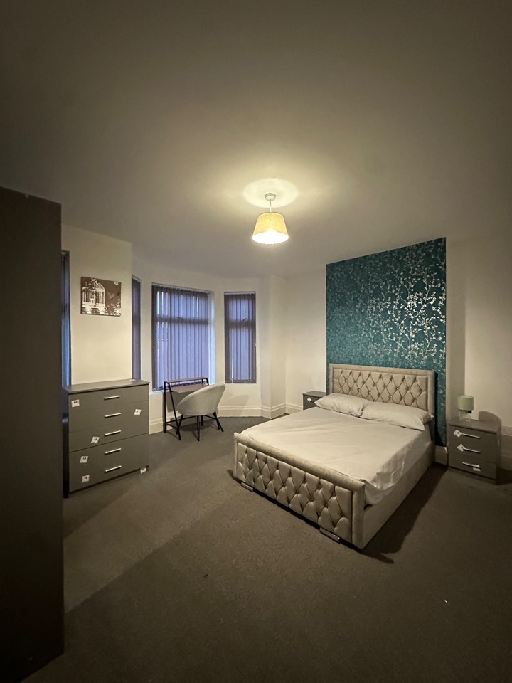 Room in a Shared House, Cheetham Hill Road, M8