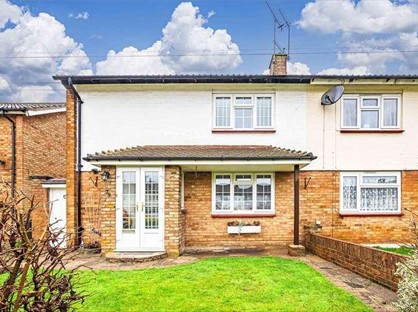3 bed terraced house for rent in 3 Bed Terraced House, Fairfolds, WD25