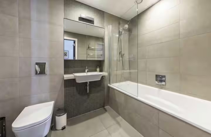 2 Bed Flat, Friend Street, EC1V photo 3