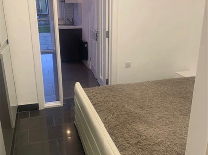 Studio Flat, Yiewsley, UB7
