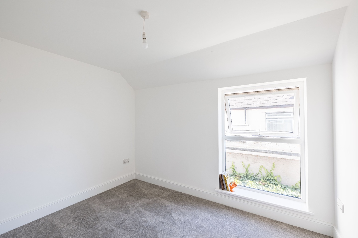 1 Bed Flat, Newport Road, CF24 photo 4