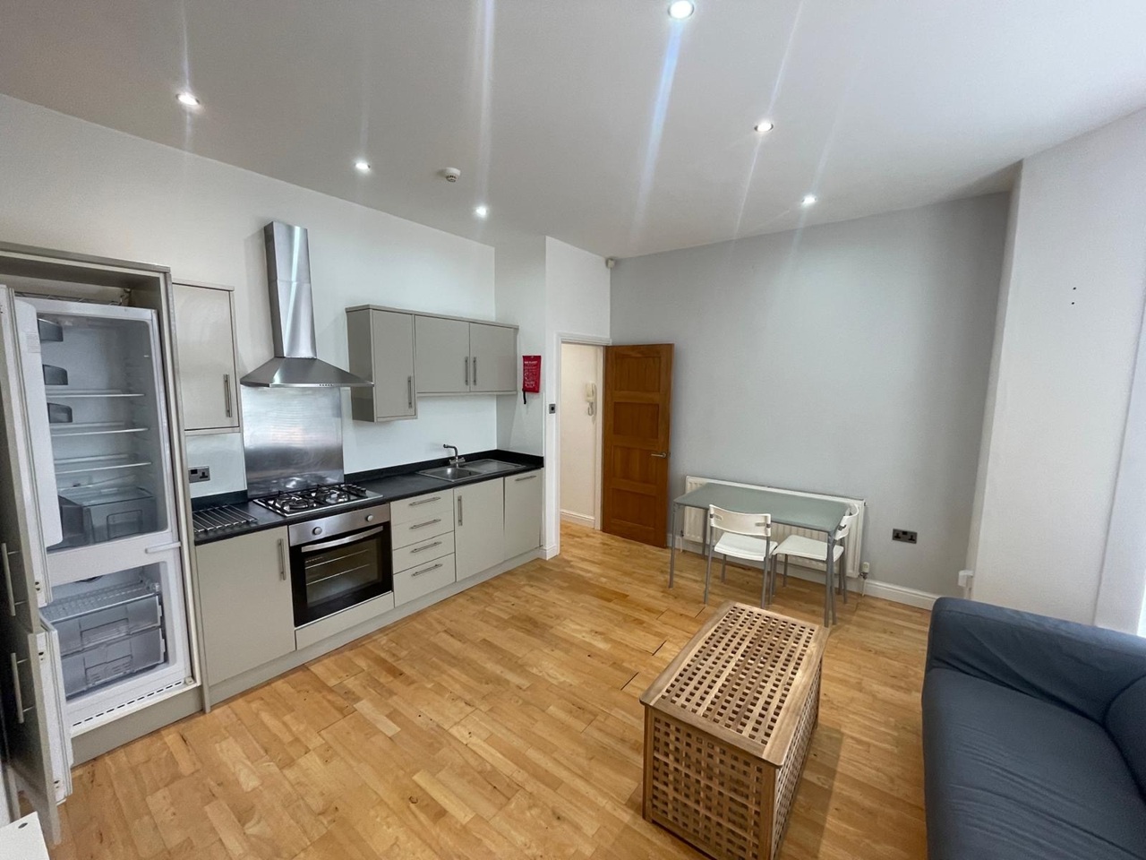1 Bed Flat, Greenfield Road, L13 photo 5