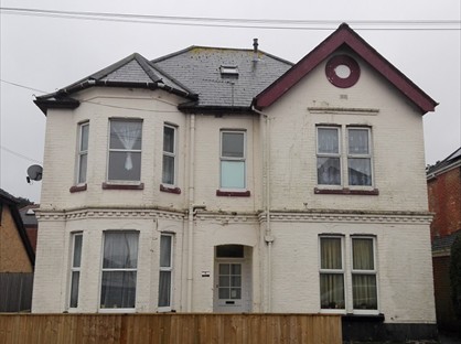 Studio Flat, Alington Road, BH3