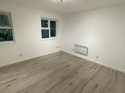 1 Bed Flat, Tavistock Road, UB7