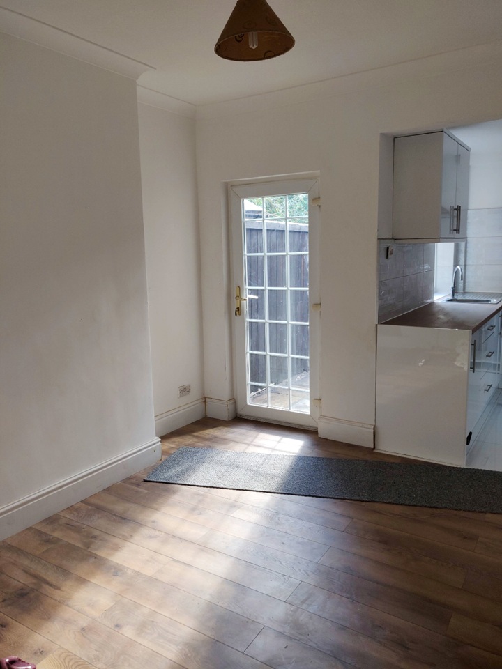 3 Bed Terraced House, May St, DE22 photo 3