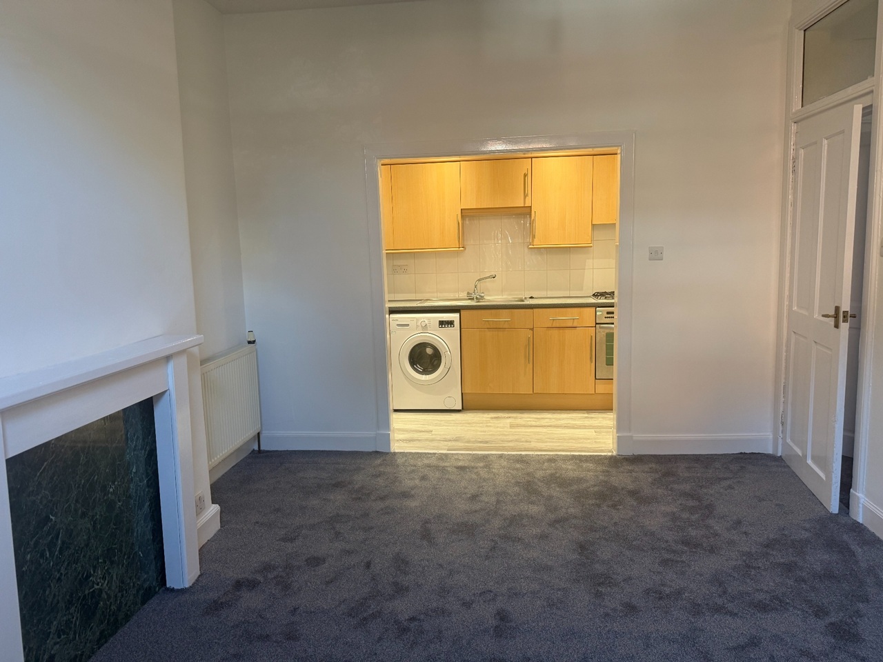 1 Bed Flat, Albion Terrace, EH7 photo 3