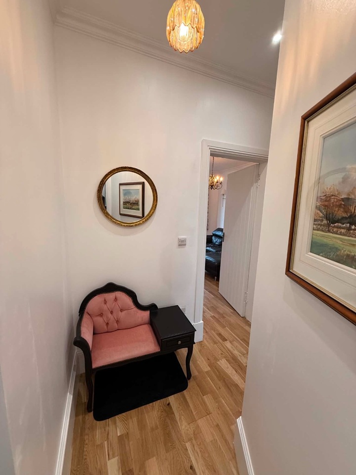 1 Bed Flat, Plean St, G14 photo 3