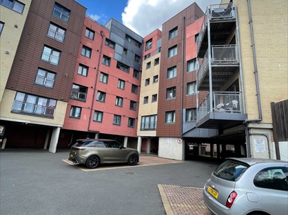 Studio Flat, Bramley Crescent, IG2