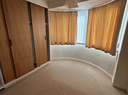 Room in a Shared House, Broadway, B68