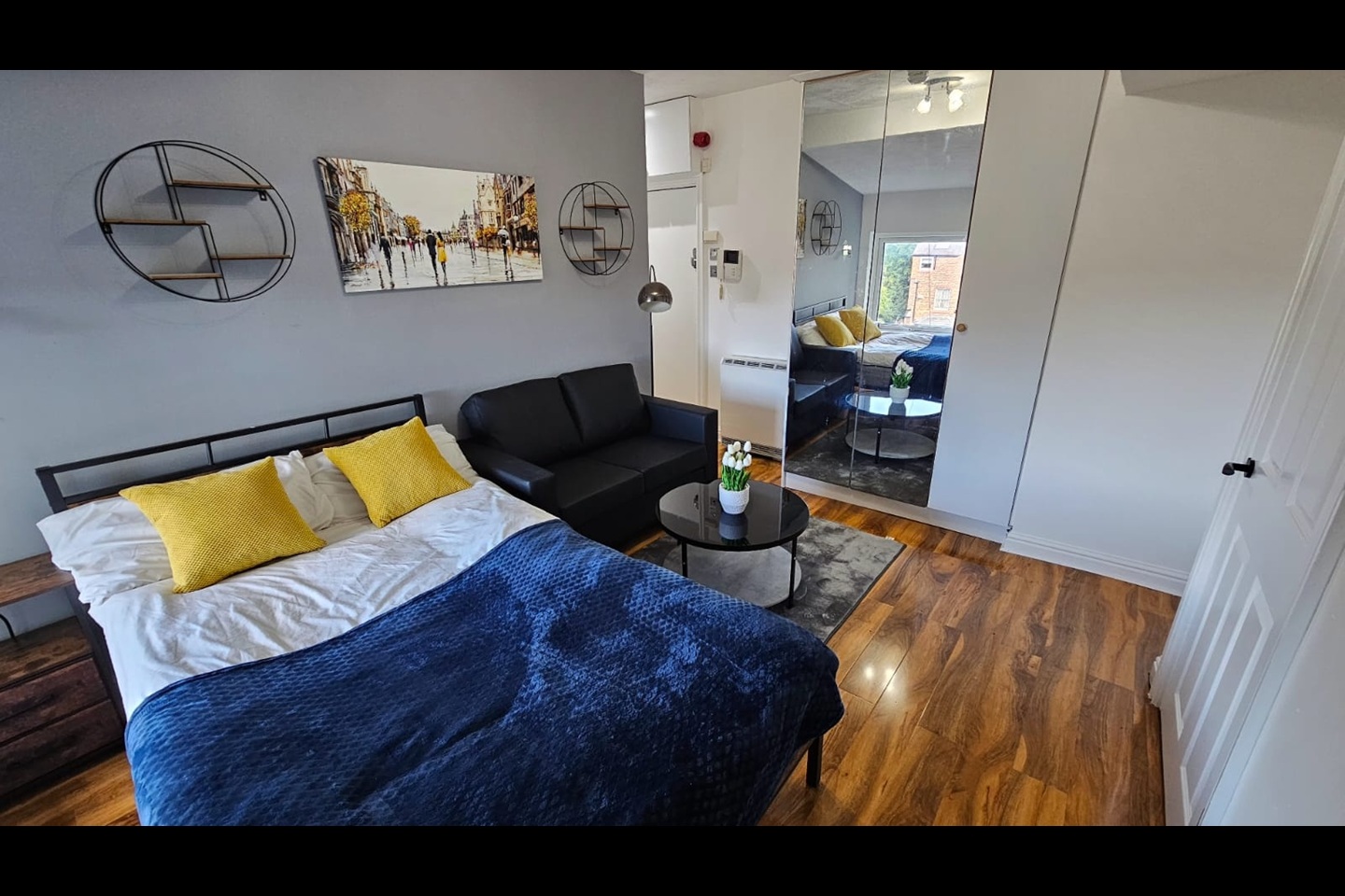 Studio Flat, Birch Polygon, M14 photo 2