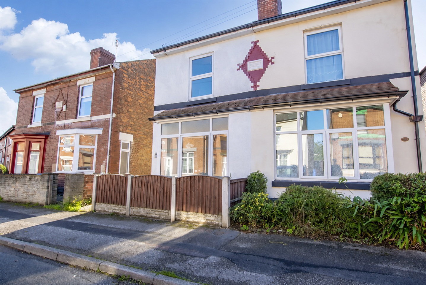 3 Bed Semi-Detached House, Fife St, DE24