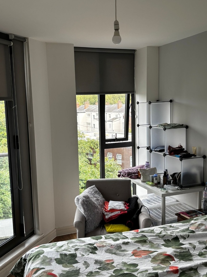 2 Bed Flat, Falkner St, L8 photo 2