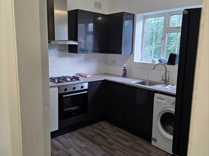 2 Bed Maisonette, Beechwood Gardens, SL1