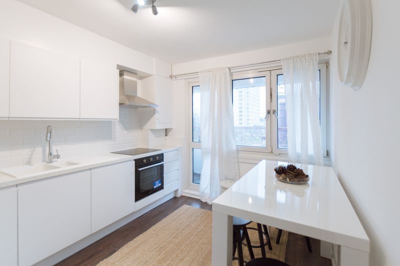 4 Bed Flat, Pendennis House, SE8 photo 3