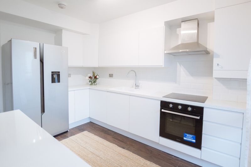 4 Bed Flat, Pendennis House, SE8