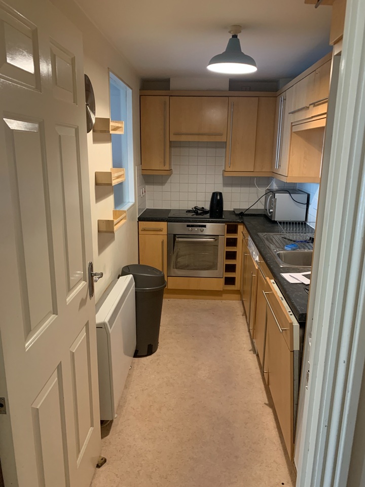 2 Bed Flat, Glasgow, G5 photo 3