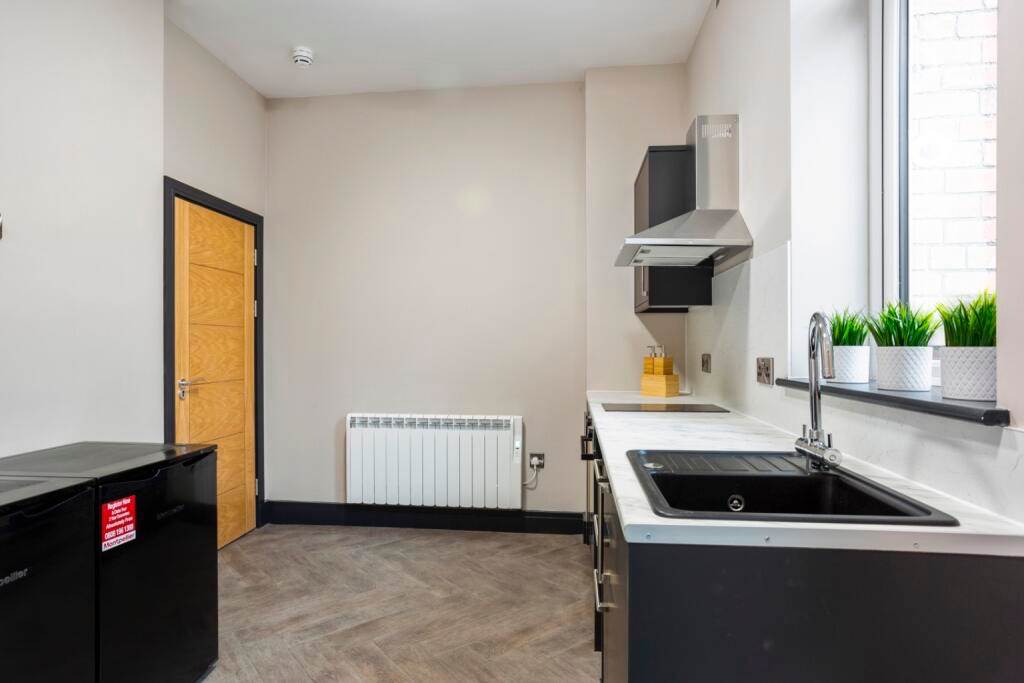 Studio Flat, King Alfred St, DE22 photo 4