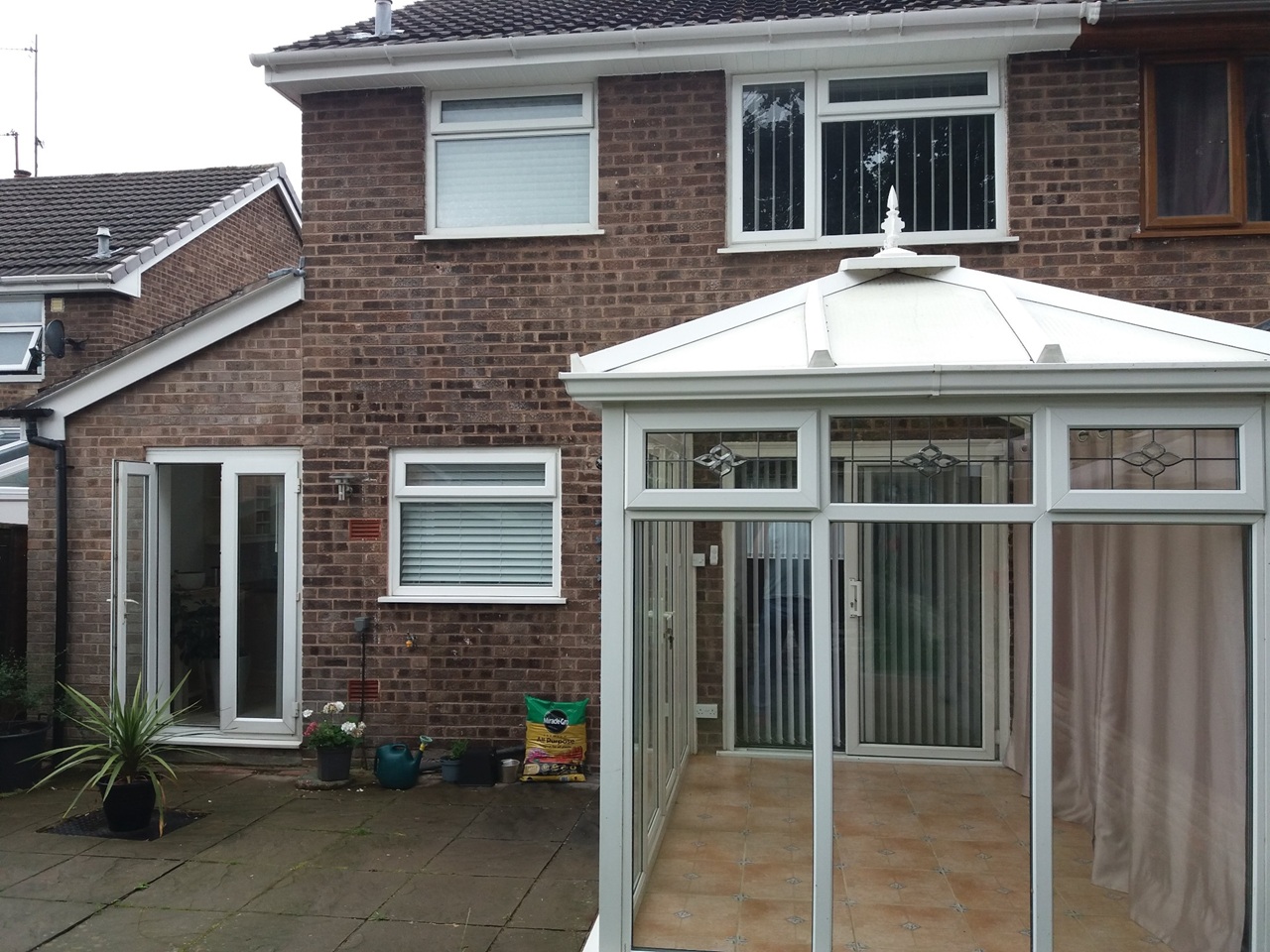 3 Bed Semi-Detached House, Lea Close, CH43