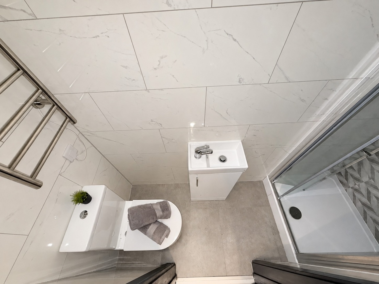 Studio Flat, Arthur Road, N7 photo 3