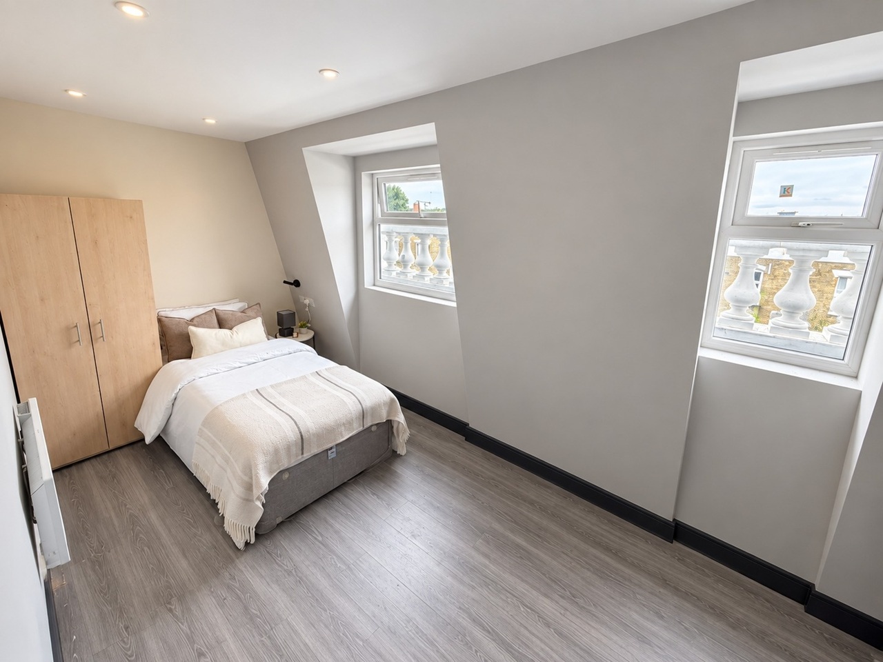 Studio Flat, Arthur Road, N7