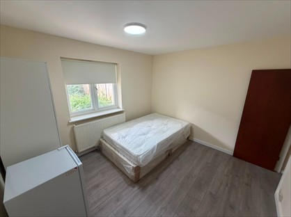 Studio Flat, Ellenborough Road, DA14