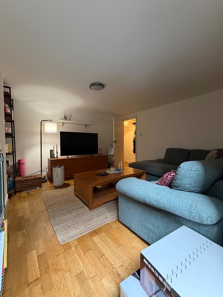 2 Bed Flat, Monnery Road, N19 photo 4