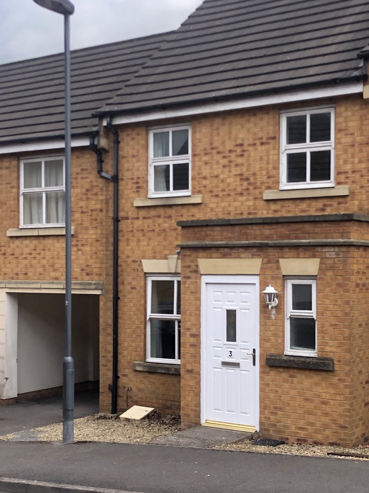 3 Bed End Terrace, Trellick Walk, BS16