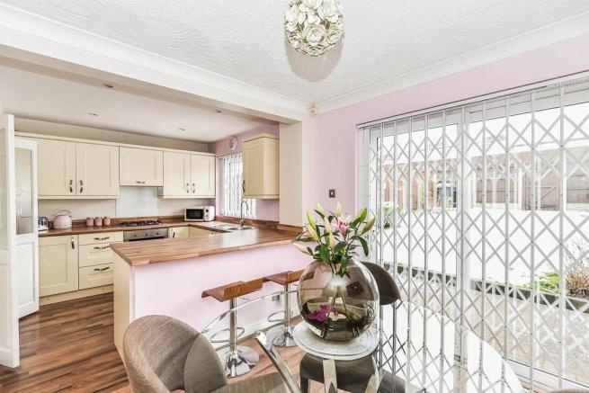 3 Bed End Terrace, Linton Walk, B23