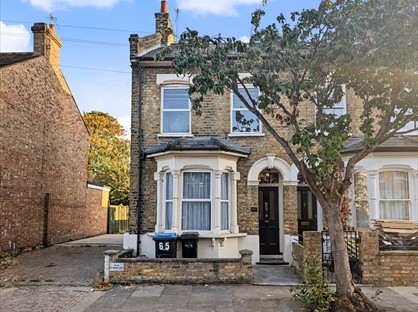 3 Bed End Terrace, Manor Road, EN2