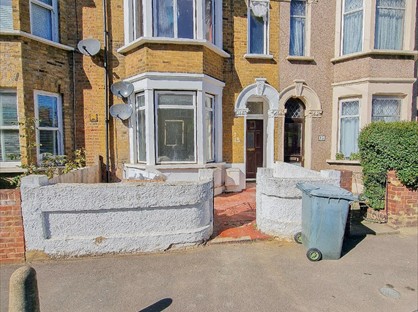 4 Bed Flat, Bushey Road, E13