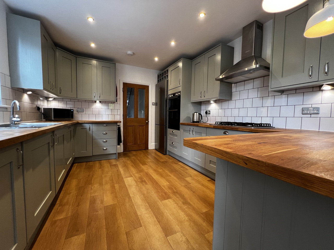 5 Bed Terraced House, Atherley Road, SO15