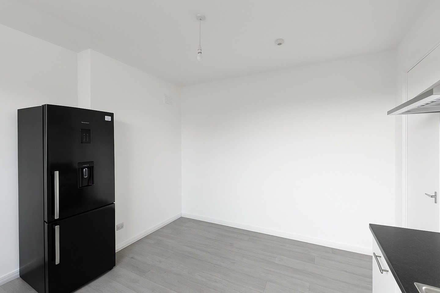 1 Bed Flat, Maddocks St, L13 photo 3