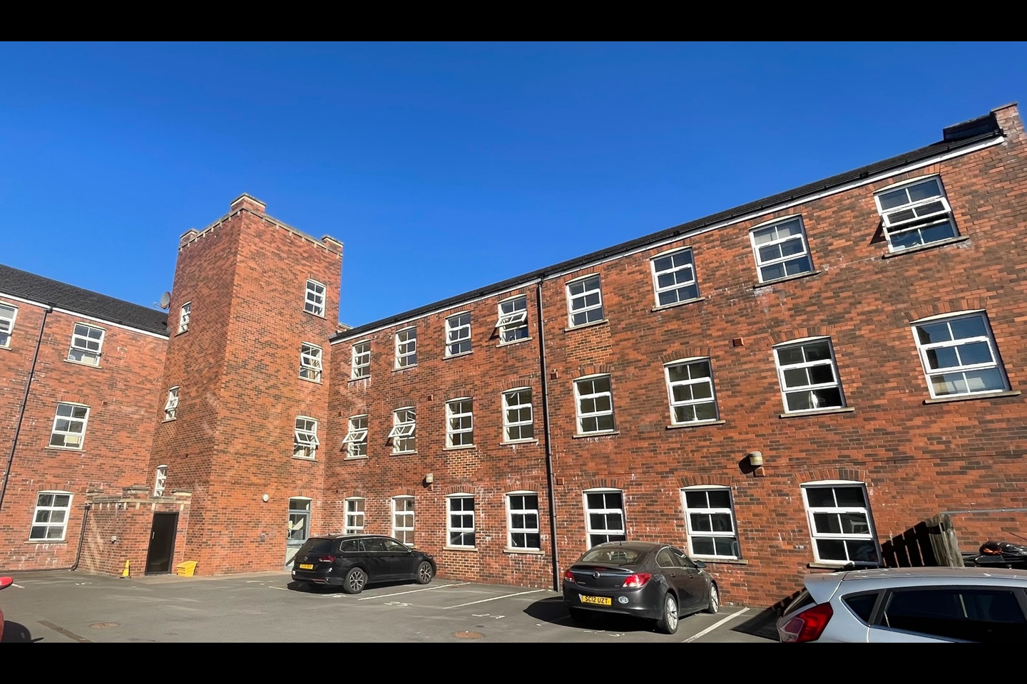 1 Bed Flat, Peel Villa, LS27